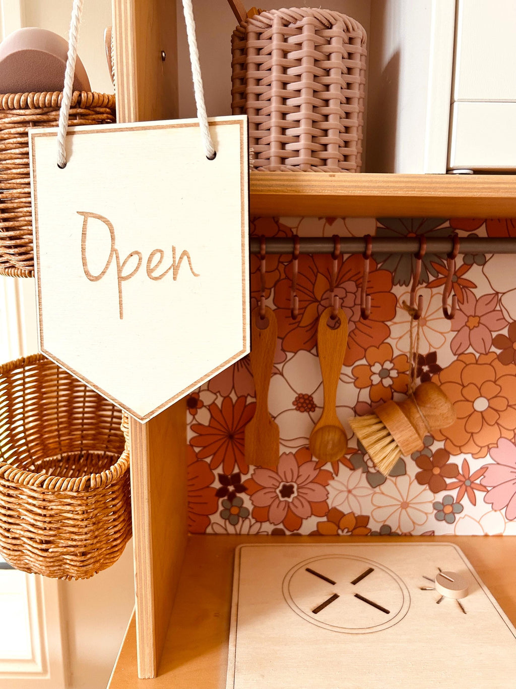 Wooden Open & Closed Café Sign – Play Kitchen & Pretend Play Accessory