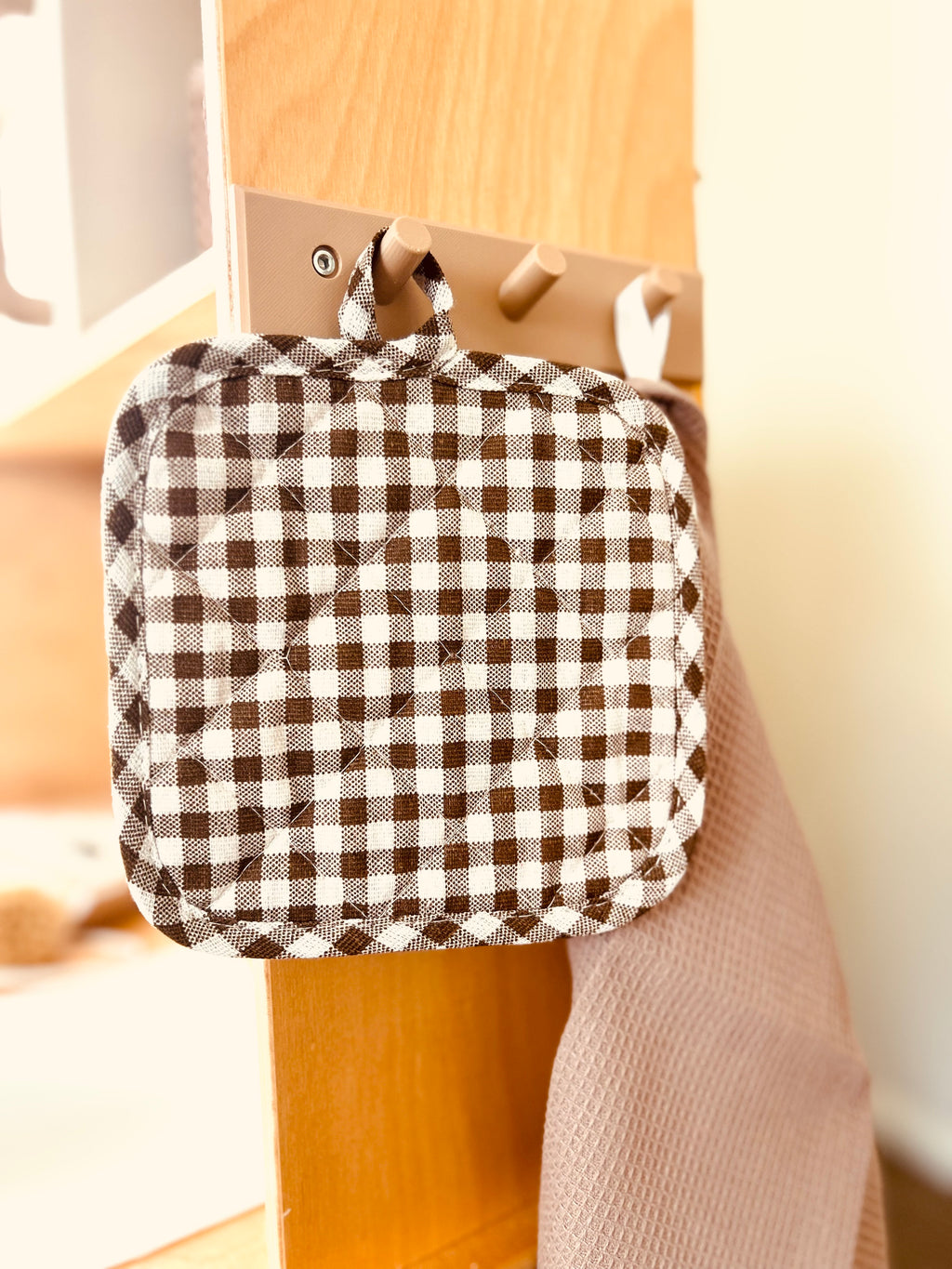 Toy Gingham Pot Holder – Play Kitchen Accessory for Kids