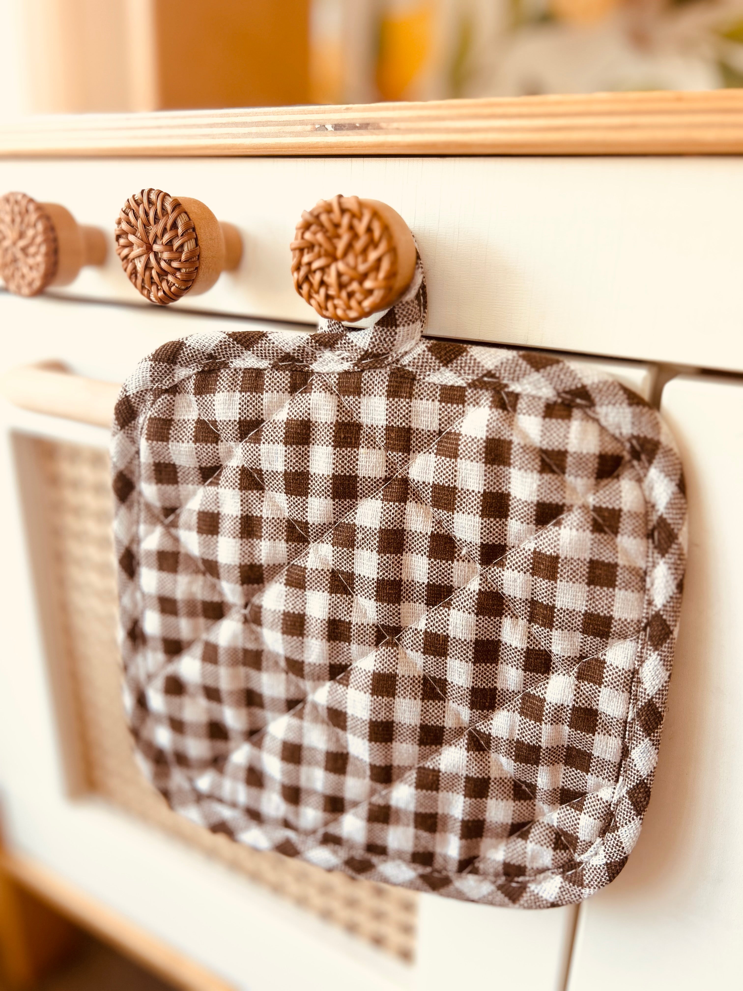 Toy Gingham Pot Holder – Play Kitchen Accessory for Kids